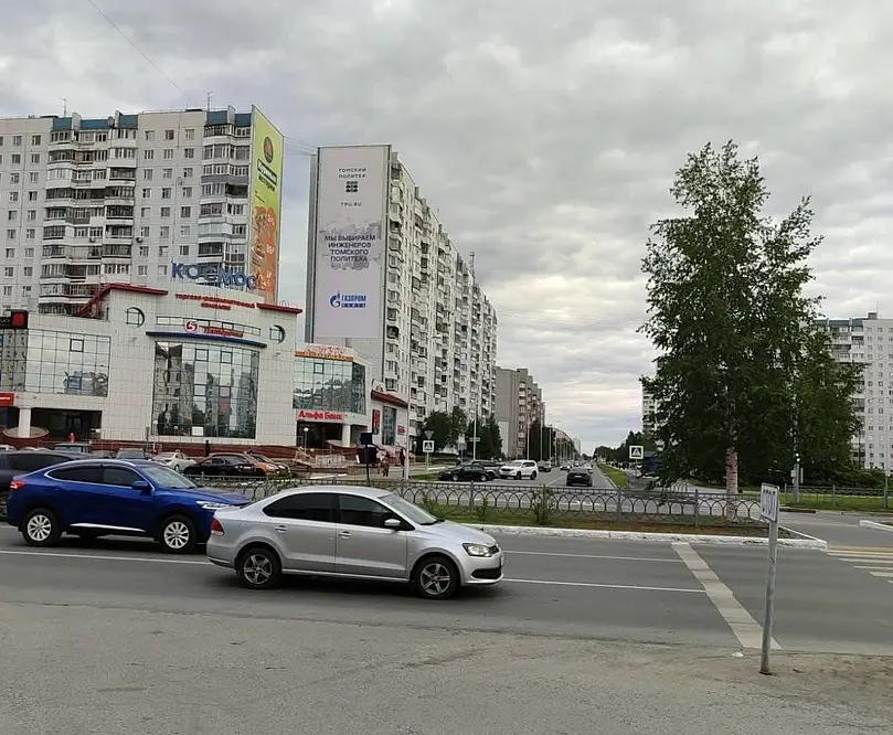 Брандмауэр в Нижневартовске, Ленина, 17/1