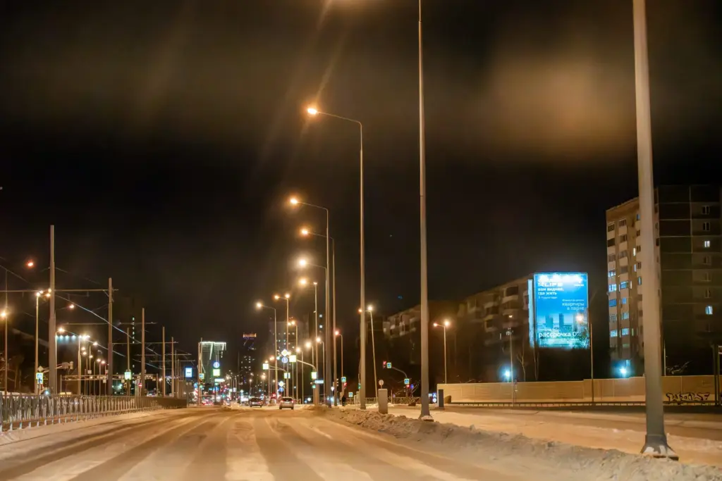 Брандмауэр в Екатеринбурге, Серафимы Дерябиной, 51