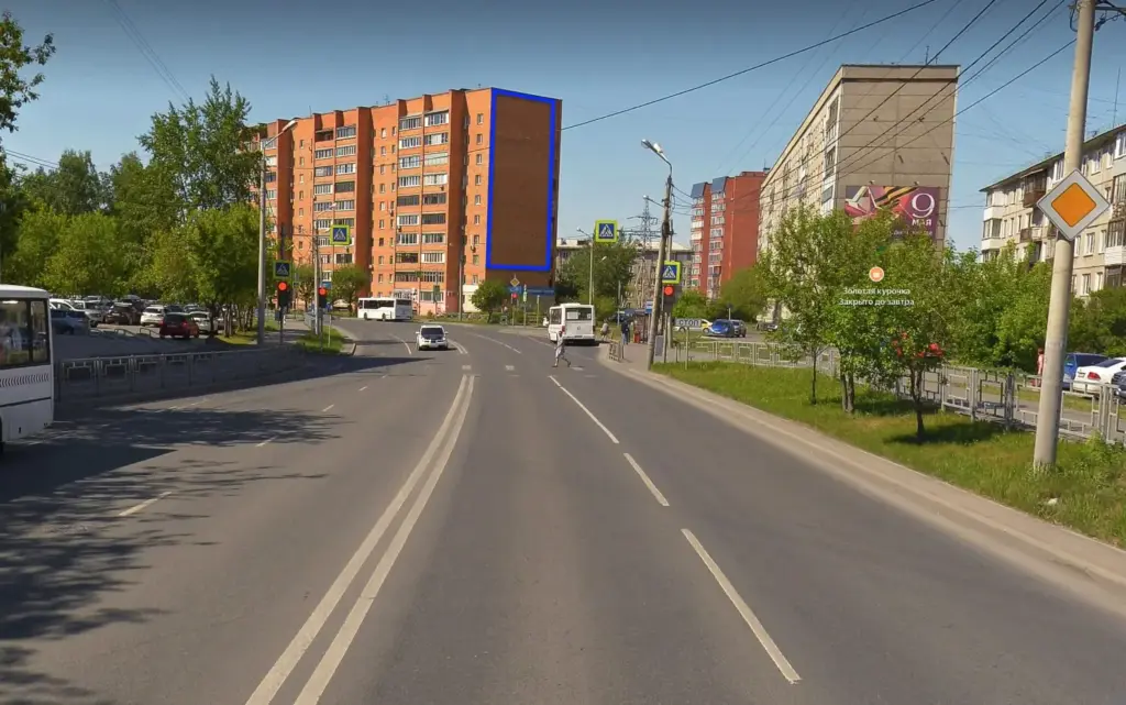 Брандмауэр в Красноярске, Железнодорожников, 26а
