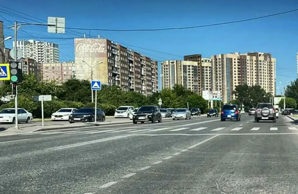 Брандмауэр в Красноярске, Взлетная, 2 (сторона Б)