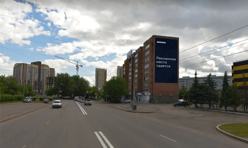 Брандмауэр в Красноярске, Взлетная, 1