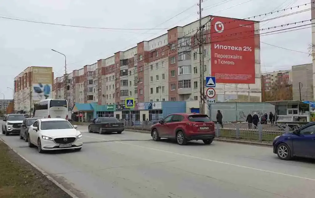 Брандмауэр в Нефтеюганске, 12 мкр., 28, сторона А